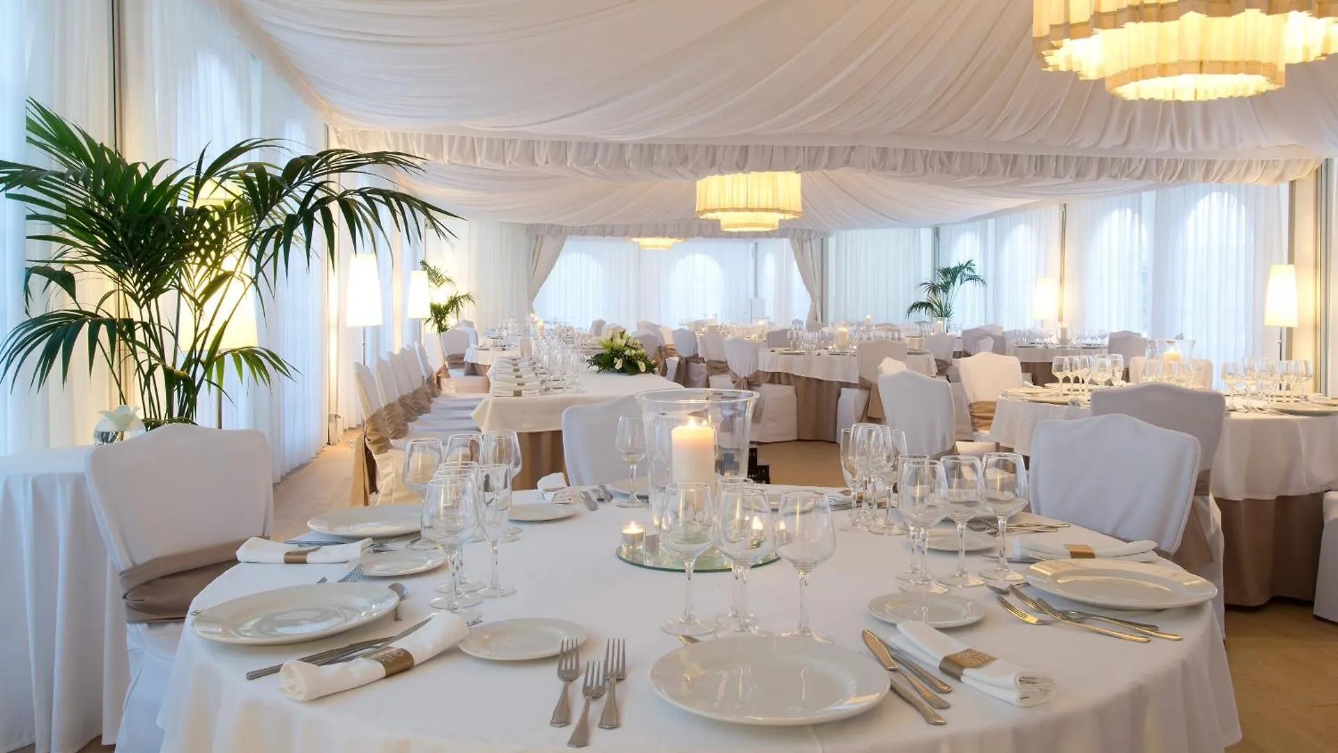 Elba Motril Beach & Business Hotel 4*,