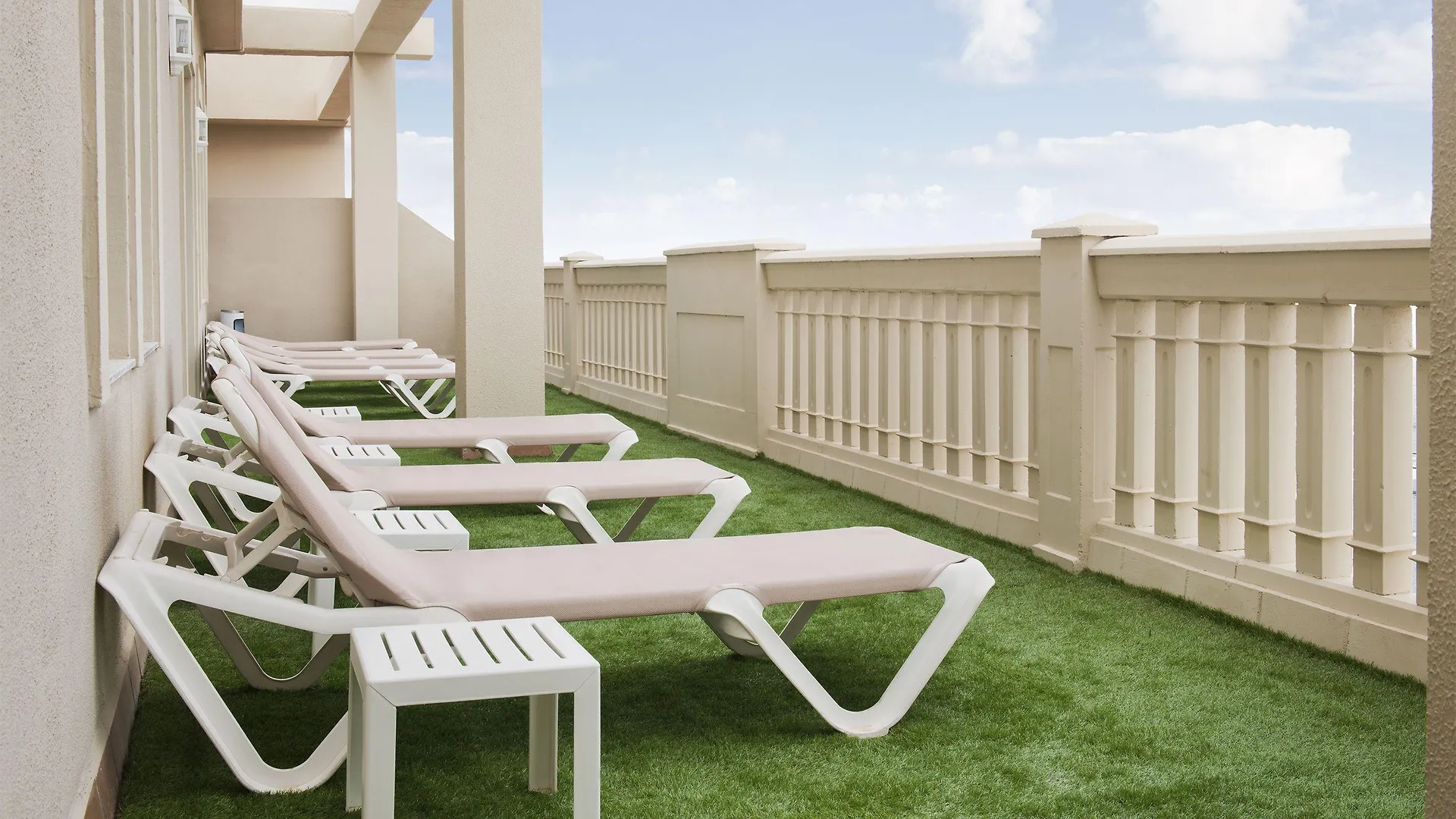 Elba Motril Beach & Business Hotel